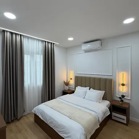 Loris Hotel